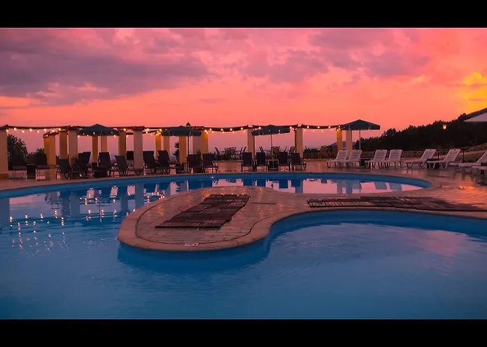 Loggas Hotel 3*